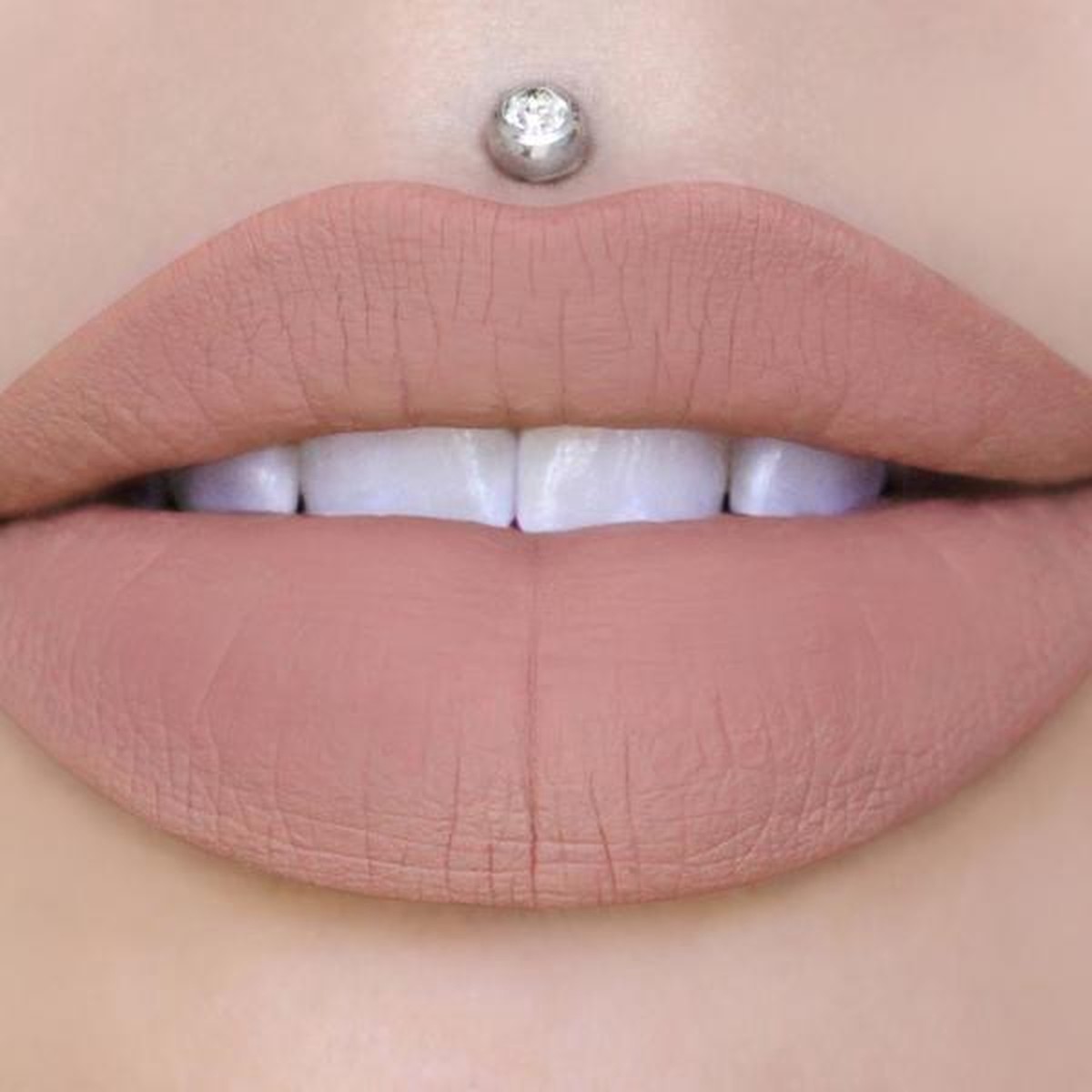 Jeffreestar Cosmetics - Velour Matte Liquid Lipstick - Mannequin