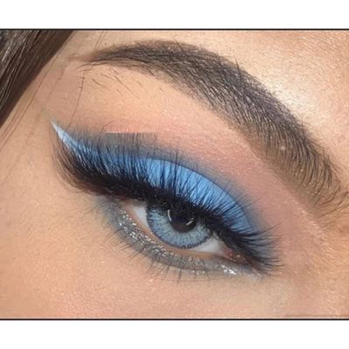 3 TONE BLUE